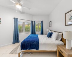 Casa/apartamento entero Poinsettia C1 - Condo On Seven Mile Beach (Seven Mile Beach, Islas Caimán)