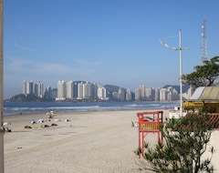 Entire House / Apartment Apartment Facing The Sea Foot On Sand In Pitangueiras With Wi-fi (Guarujá, Brazil)