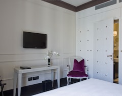 Hotel Be One Art and Luxury Home (Florence, Italy)