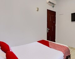 Khách sạn Oyo 92524 Dcost Homestay (Batu Ampar, Indonesia)
