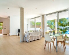 Toàn bộ căn nhà/căn hộ Vacation Home Villa Carme In Colònia Sant Pere - 6 Persons, 3 Bedrooms (Villarta, Tây Ban Nha)