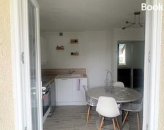 Cijela kuća/apartman Appartement Avec Piscine En Vallee Dossau (Bielle, Francuska)