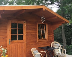 Koko talo/asunto Cozy Cabin In The Country (pet-friendly!) (Fullarton, Kanada)