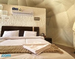 Hotel Jabal Shams Domes (Bahla, Oman)