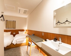 And Hotel Hakata (Fukuoka, Japan)