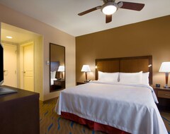 Khách sạn 2 Connecting Suites With 2 Beds And 2 Sofabeds At A Full Service Hotel By Suiteness (Oklahoma City, Hoa Kỳ)