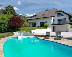 Casa/apartamento entero The Lake View Pool House (Menthon-Saint-Bernard, Francia)