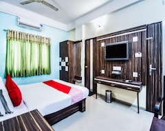 Hotel OYO 15650 Tourist Inn (Mount Abu, Indija)