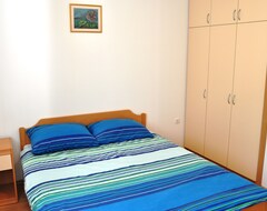 Casa/apartamento entero One Bedroom Apartment With Balcony And Sea View Selce, Crikvenica (A-11527-B) (Selce, Croacia)