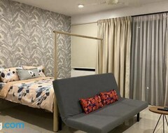 Koko talo/asunto Cozy Skyview Dillasuite-trefoil (wifi,pool,netflix) (Shah Alam, Malesia)