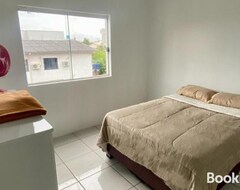 Entire House / Apartment Apartamento No Centro Com Suite (Ametista do Sul, Brazil)