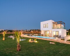 Toàn bộ căn nhà/căn hộ ★seafront★brand New Villa With Private Pool, Children Area & Bbq (Stavromenos, Hy Lạp)