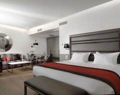 Hotel Holiday Suites (Athens, Greece)