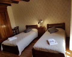 Cijela kuća/apartman Vacation Home Vielcroze In Turenne - 4 Persons, 2 Bedrooms (Turenne, Francuska)