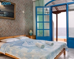 Koko talo/asunto Seafront Aegeans Blue Pearl Over Infinity Pool (Daskaleio_Kerateas, Kreikka)