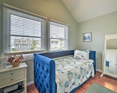 Entire House / Apartment New! Coastal Pet-friendly Cottage <½ Mi To Beaches (Calvert, USA)