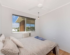 Toàn bộ căn nhà/căn hộ Comfy As New 3 Bedroom Nbn Supplied (Townsville, Úc)