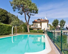 Cijela kuća/apartman Residence Located On The Shores Of Lake Maggiore (Meina, Italija)