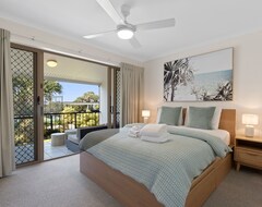 Khách sạn Beach Breakers Resort (Noosa, Úc)