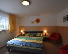 Koko talo/asunto Cozy Apartment In Alt Bukow Germany With Garden (Alt Bukow, Saksa)