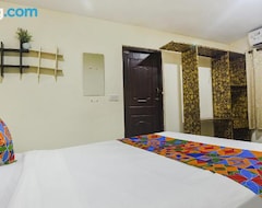 Khách sạn Rj18 Beach Resort (Baga, Ấn Độ)