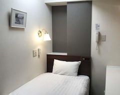 Khách sạn Check In Shimbashi (Tokyo, Nhật Bản)
