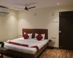 Khách sạn Hotel Pub Street Inn (Thane, Ấn Độ)