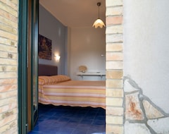 Toàn bộ căn nhà/căn hộ Beautiful Apartment For 4 People With Pool, Wifi, A/c, Tv, Terrace And Parking (Termoli, Ý)
