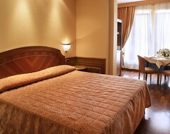 Khách sạn Hotel Il Castelletto (Binasco, Ý)