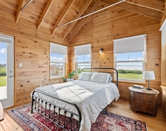 Hele huset/lejligheden Osprey’s Nest - Executive Oceanfront Beach House (Hanley, Canada)