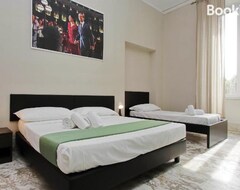 Hotel E&S Rooms (Roma, Italia)