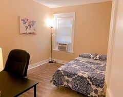 Toàn bộ căn nhà/căn hộ Cozy, Convenient 3 Bed Apartment Near Providence! (Pawtucket, Hoa Kỳ)