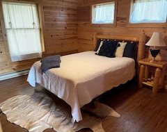 Entire House / Apartment Seeley Creek Cabin Getaway And Hunting Lodge (Guthrie Center, USA)