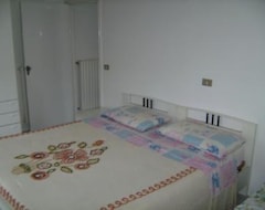 Koko talo/asunto Ground Floor Apartment 65sqm (Bellaria-Igea Marina, Italia)
