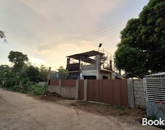 Koko talo/asunto Bora House (Bago City, Filippiinit)