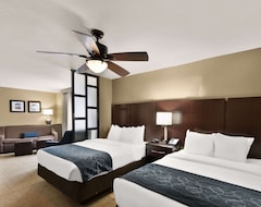 Khách sạn Comfort Suites Commerce (Commerce, Hoa Kỳ)