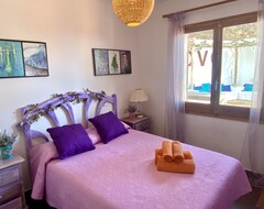 Hele huset/lejligheden Private Pool & Sea Views, Walking Distance To Beach. Bbq & Lounge. Pets Welcome! (Bagur, Spanien)