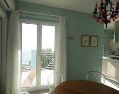 Hotel Bright And Elegant Villa With Private Pool And Garden Terrace With Sea View (San Lorenzo al Mare, Italia)