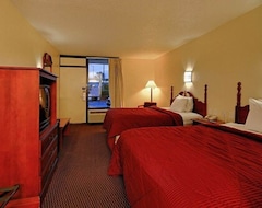Hotel Super 6 Inn & Suites Pensacola (Pensacola, USA)