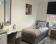 Casa/apartamento entero Abington Park 5 Bedrooms With En-suite (Northampton, Reino Unido)