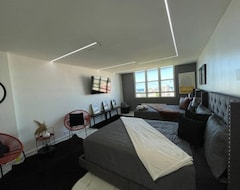 Entire House / Apartment New Listing! Apex Living In Puerto Ricos Capital (San Juan, Puerto Rico)