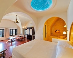 Hotel Lava Suites & Lounge (Fira, Grecia)