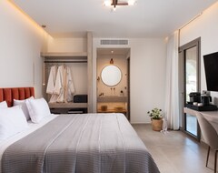 Khách sạn Reveli Suites (Poros, Hy Lạp)