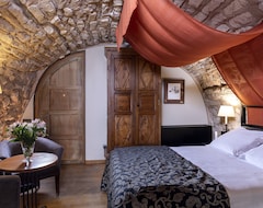 Hotel Parador De Alarcon (Alarcón, Spain)