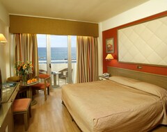 Lordos Beach Hotel & Spa (Larnaka, Kipar)