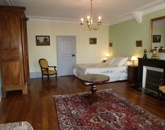 Bed & Breakfast Chateau de Clusors (Saint-Menoux, Francuska)