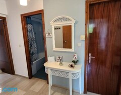 Cijela kuća/apartman Queen Aspri 73m2 Renovated Apt. 3 From The Beach/private Parking! (Antikira, Grčka)