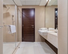 Entire House / Apartment Extravagant Apartment With Pleasurable Marina Views (Dubai, United Arab Emirates)