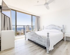 Khách sạn Condor Ocean View Apartments Surfers Paradise (Surfers Paradise, Úc)