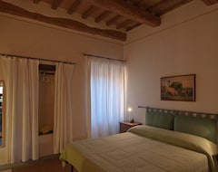 Hotel Podere Violino (Sansepolcro, Italy)